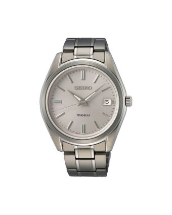 Seiko titaanikello SUR369P1 harmaalla taululla, valkoisella taustalla edestä