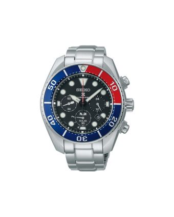 Seiko Prospex Sea SSC795J1 mustalla taululla, valkoisella taustalla edestä