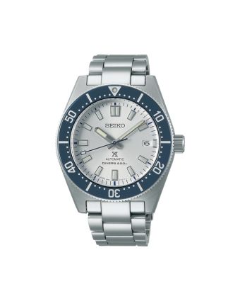Seiko Prospex Sea SPB213J1 hopeisella taululla, valkoisella taustalla edestä