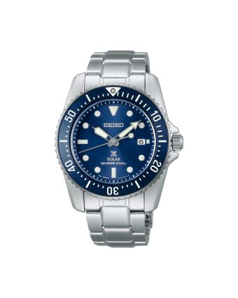 Seiko Prospex Sea SNE585P1 sinisellä taululla, valkoisella taustalla edestä