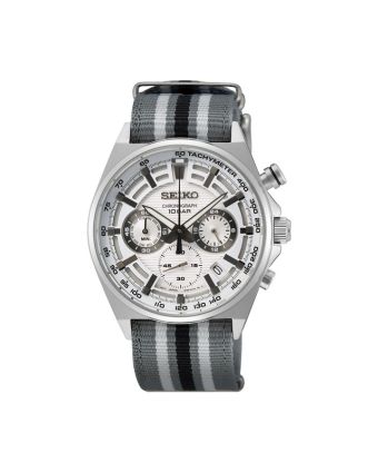 Seiko kronografi SSB401P1 valkoisella taululla, valkoisella taustalla edestä