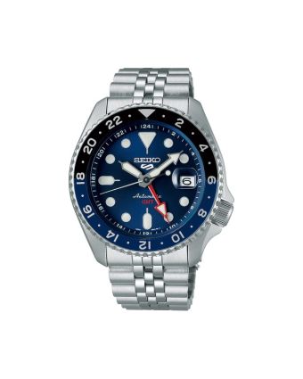 Seiko 5 Sports SKX SSK003K1 sinisellä taululla, valkoisella taustalla edestä