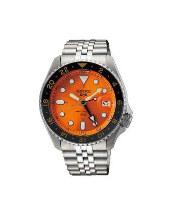 Seiko 5 Sports SKX SSK005K1 oranssilla taululla, valkoisella taustalla edestä