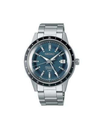 Seiko Presage Style60's GMT SSK009J1 sinisellä taululla, valkoisella taustalla edestä