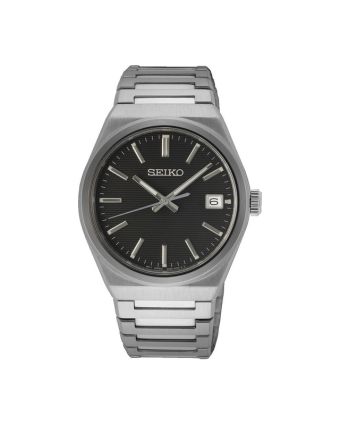 Seiko Essentials SUR557P1 mustalla taululla, valkoisella taustalla edestä