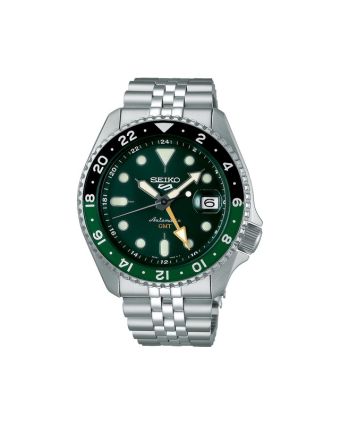 Seiko 5 Sports SKX SSK035K1 vihreällä taululla, valkoisella taustalla edestä