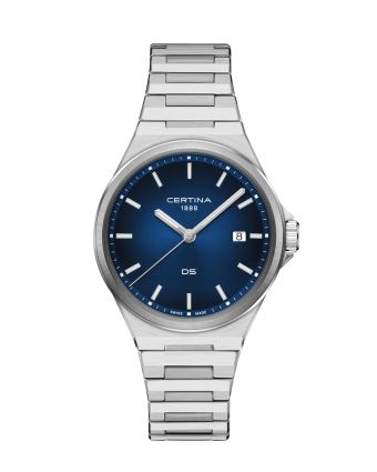 Certina DS-7 Quartz C043.410.11.041.00 sinisellä taululla, valkoisella taustalla edestä