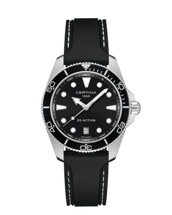 Certina DS Action 40mm C048.410.17.051.00 mustalla taululla, valkoisella taustalla edestä